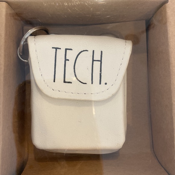 🎉HP🥳🆕Rae Dunn “LOVE.” “SPEND.” “TECH.” Gift Set - Picture 6 of 7